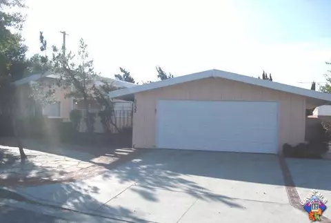 1132 E Avenue J2, Lancaster, CA 93535 photo 2