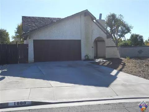 1000 Caperton St, Lancaster, CA 93535 photo 1