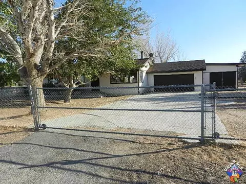 8508 W Avenue C, Lancaster, CA 93536 photo 1