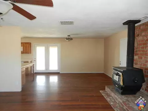 8508 W Avenue C, Lancaster, CA 93536 photo 3