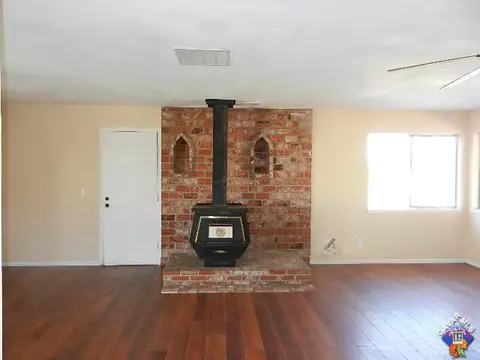 8508 W Avenue C, Lancaster, CA 93536 photo 4