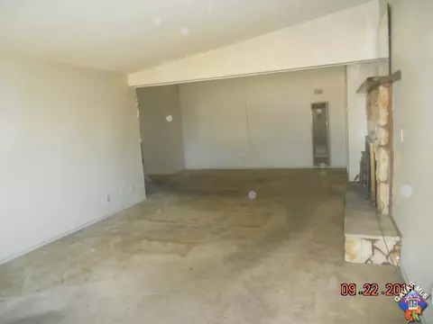 44140 Carolside Ave, Lancaster, CA 93535 photo 3
