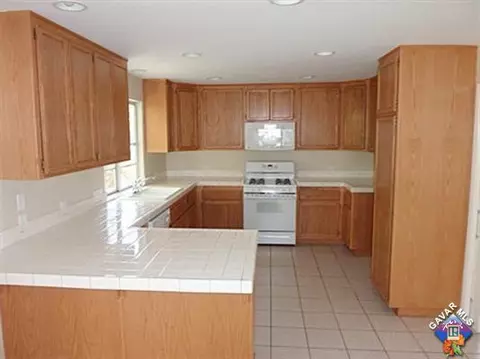 1320 Herzel Ave, Lancaster, CA 93535 photo 5