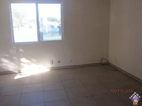 230 W Kettering St, Lancaster, CA 93534 photo 4