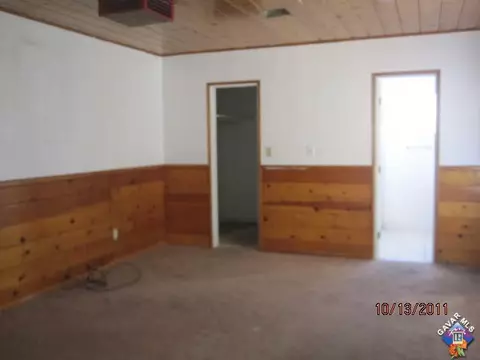 230 W Kettering St, Lancaster, CA 93534 photo 6