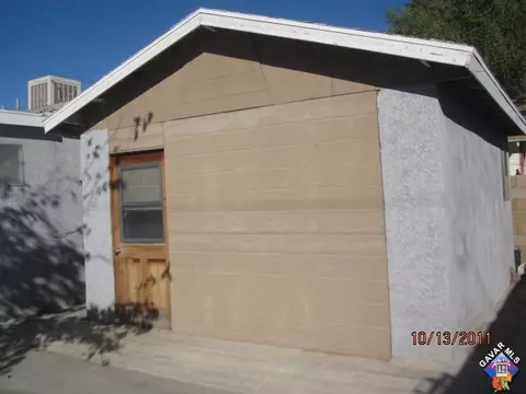 230 W Kettering St, Lancaster, CA 93534 photo 2