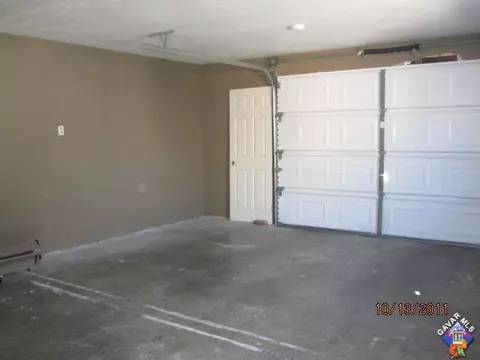230 W Kettering St, Lancaster, CA 93534 photo 8