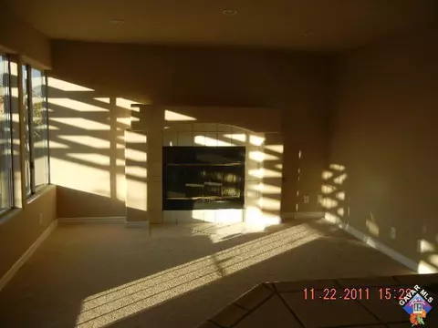 37149 Springfield St, Palmdale, CA 93552 photo 5