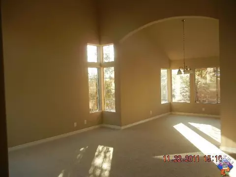 37149 Springfield St, Palmdale, CA 93552 photo 2