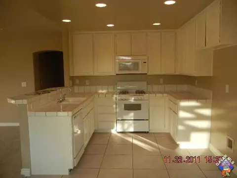 37149 Springfield St, Palmdale, CA 93552 photo 4
