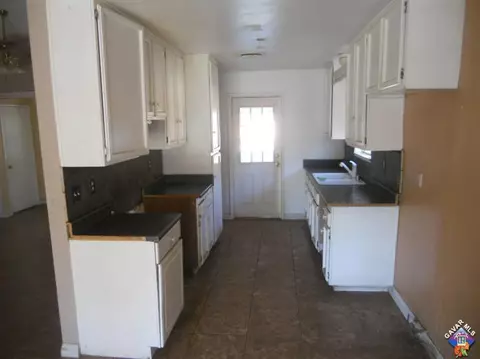 1152 Dianron Rd, Palmdale, CA 93551 photo 4