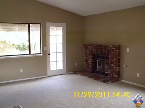 1553 E Lingard St, Lancaster, CA 93535 photo 3