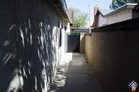 37729 27th St, Palmdale, CA 93550 photo 3
