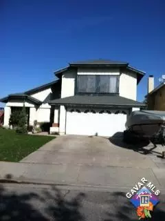 2585 Bottle Tree Dr, Palmdale, CA 93550 photo 2