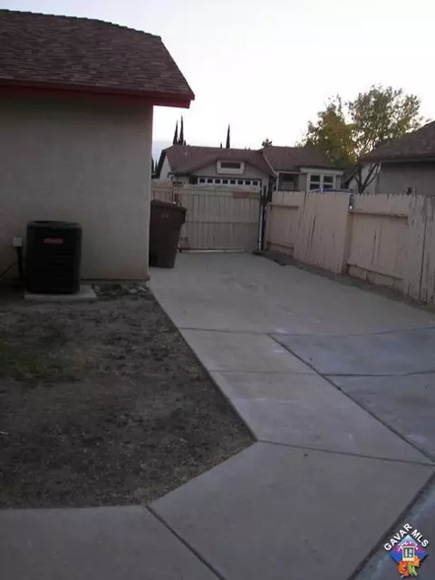 4339 Saddleback Rd, Palmdale, CA 93552 photo 8
