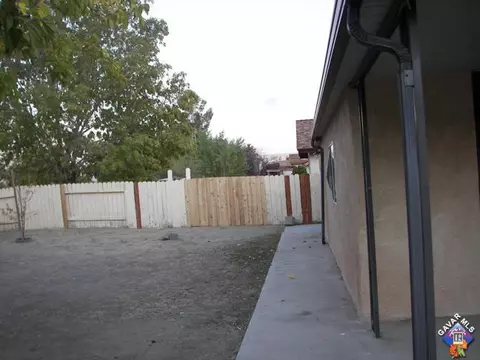 4339 Saddleback Rd, Palmdale, CA 93552 photo 9