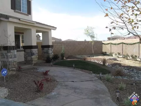 1728 Thomas Dr, Lancaster, CA 93535 photo 1