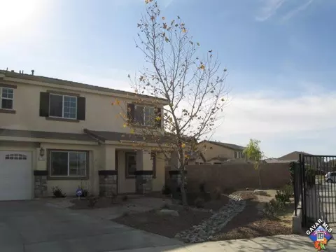 1728 Thomas Dr, Lancaster, CA 93535 photo 4