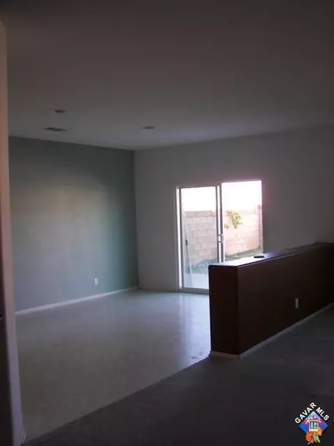 2055 Krystal Ave, Lancaster, CA 93536 photo 3