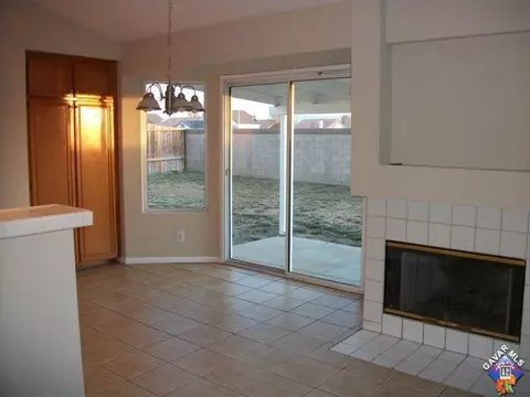 2034 Greentree St, Lancaster, CA 93535 photo 4