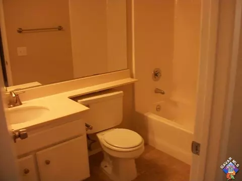 2034 Greentree St, Lancaster, CA 93535 photo 9