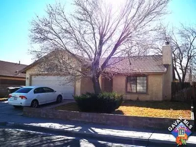 740 E Ivesbrook St, Lancaster, CA 93535 photo 2