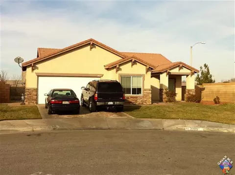2003 Brennan Ct, Lancaster, CA 93536 photo 2