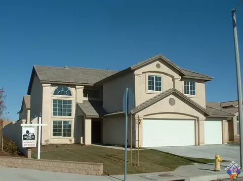 2007 E Kettering St, Lancaster, CA 93535 photo 1