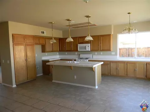 5657 Eisenhower Way, Palmdale, CA 93552 photo 6