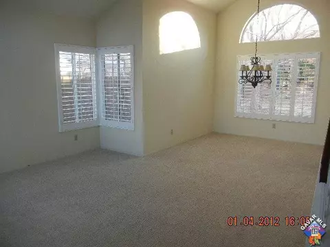 3218 Thomas Ave, Palmdale, CA 93550 photo 2