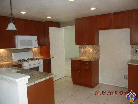 3218 Thomas Ave, Palmdale, CA 93550 photo 5