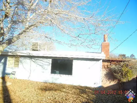 44027 3rd St, Lancaster, CA 93535 photo 8