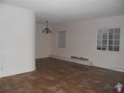 37928 11th St, Palmdale, CA 93550 photo 2