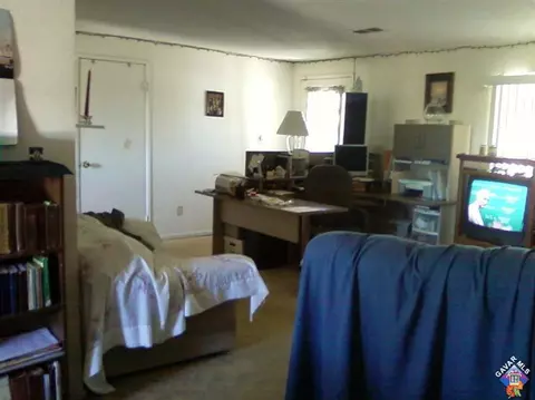 38576 151st St E, Palmdale, CA 93591 photo 2