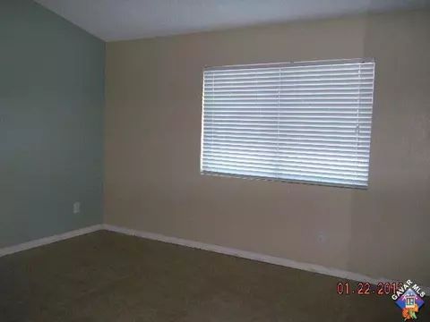 37370 Lasker Ave, Palmdale, CA 93550 photo 2