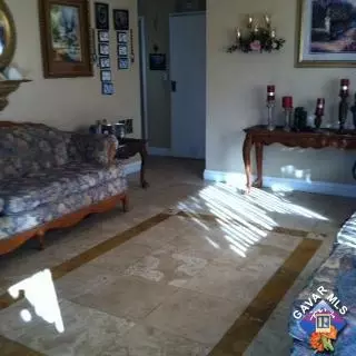633 E Ovington St, Lancaster, CA 93535 photo 2