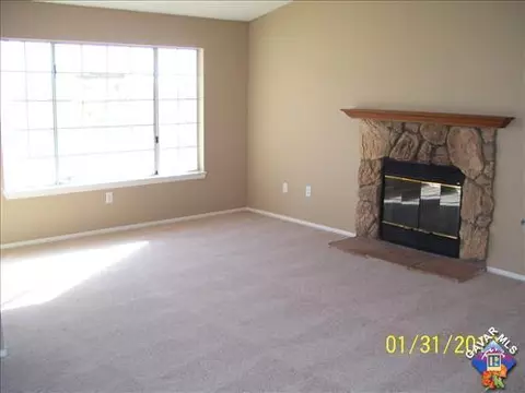 45403 8th St, Lancaster, CA 93535 photo 2