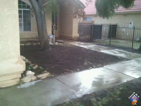 1766 Trudgeon Ave, Lancaster, CA 93535 photo 2