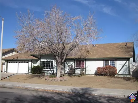 1829 Avenue R4 E, Palmdale, CA 93550 photo 1