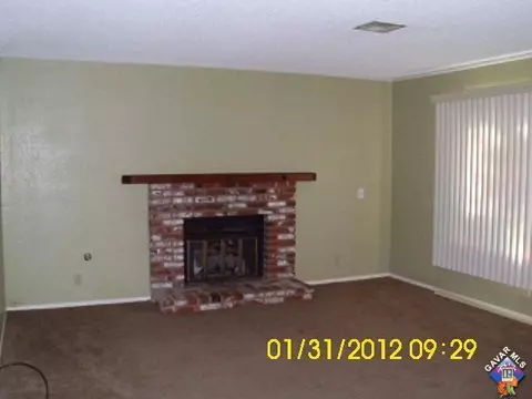 1027 Chagal Ave, Lancaster, CA 93535 photo 2