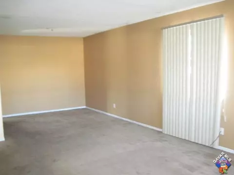 45541 Kingtree Ave, Lancaster, CA 93534 photo 2