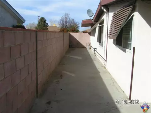 27144 Jerome St, Boron, CA 93516 photo 9