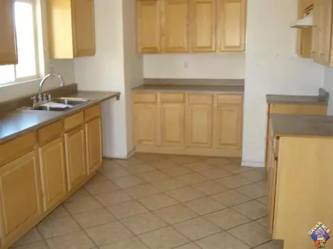 40646 171st St, Lancaster, CA 93535 photo 2