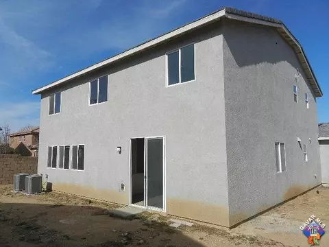 2756 Emerald Ln, Lancaster, CA 93535 photo 5