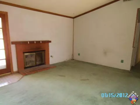 16807 Rawhide Ave, Palmdale, CA 93591 photo 2
