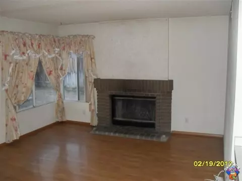 37723 49th St, Palmdale, CA 93552 photo 3