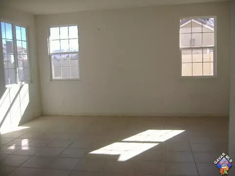 38217 Evette Ct, Palmdale, CA 93550 photo 3