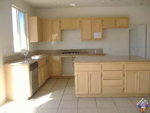 38217 Evette Ct, Palmdale, CA 93550 photo 5