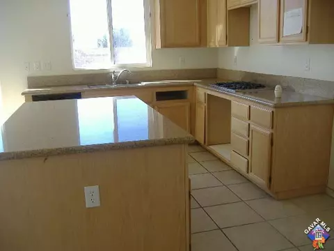 38217 Evette Ct, Palmdale, CA 93550 photo 4