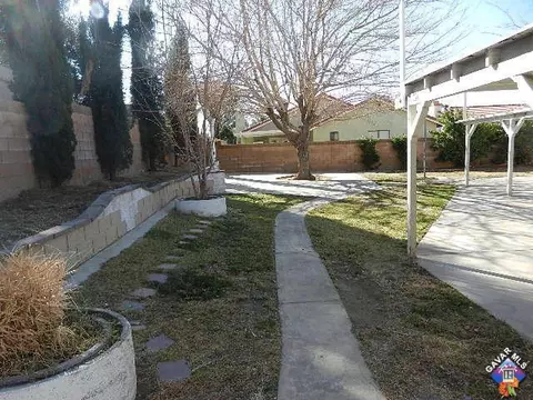 1624 E Lancaster Blvd, Lancaster, CA 93535 photo 3